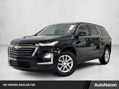 Mosaic Black Metallic 2023 Chevrolet Traverse LS
