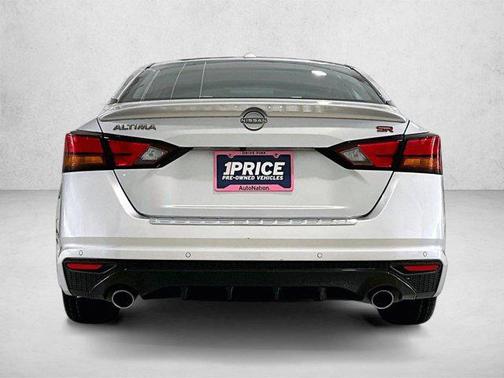 Brilliant Silver Metallic 2023 Nissan Altima SR FWD