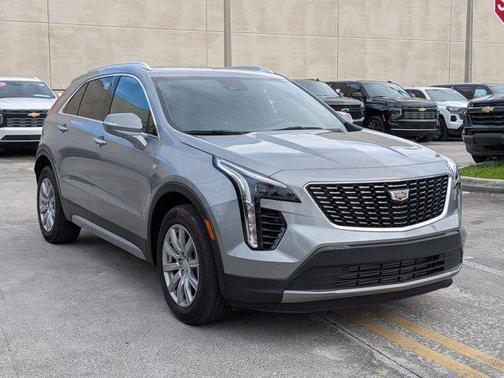 2023 Cadillac XT4 Premium Luxury