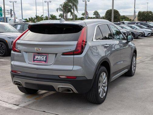 2023 Cadillac XT4 Premium Luxury