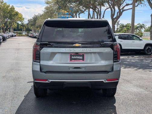 2025 Chevrolet Suburban LS