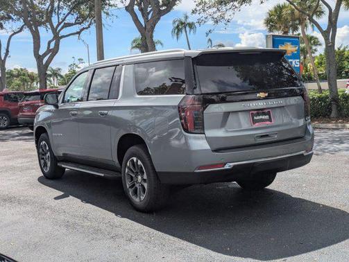 2025 Chevrolet Suburban LS