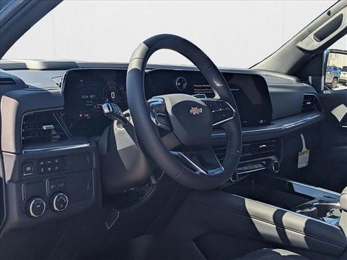 2025 Chevrolet Suburban LS