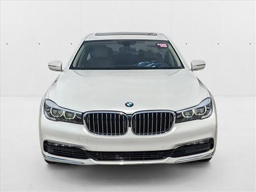 2018 BMW 740 740i