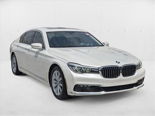 2018 BMW 740 740i