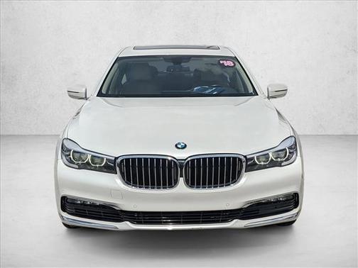 2018 BMW 740 740i