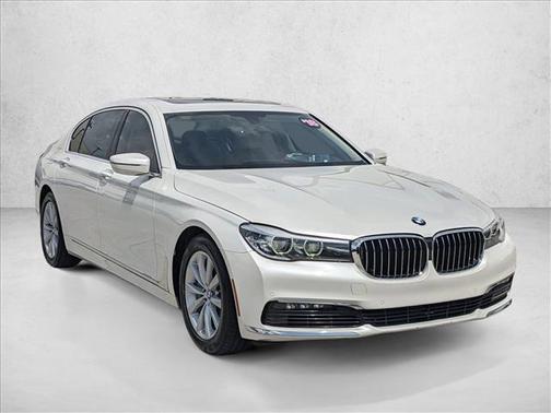 2018 BMW 740 740i