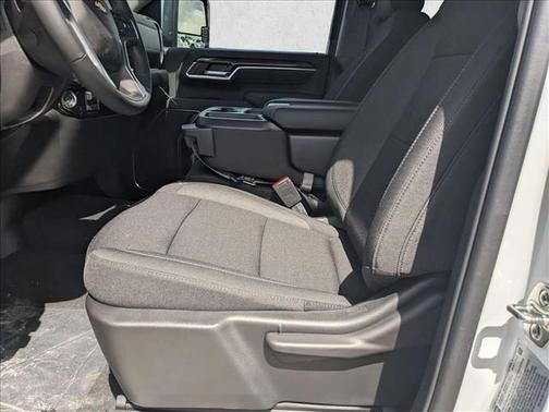 2026 Chevrolet Silverado 3500 LT