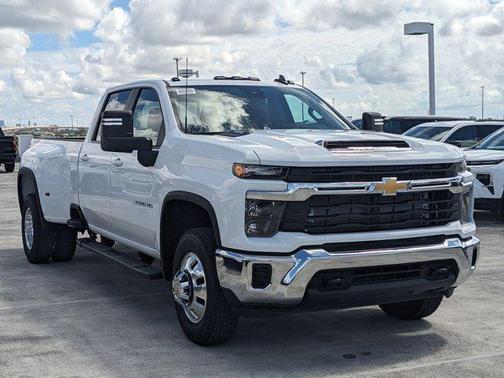 2026 Chevrolet Silverado 3500 LT