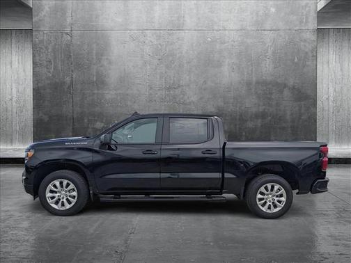 2025 Chevrolet Silverado 1500 Custom