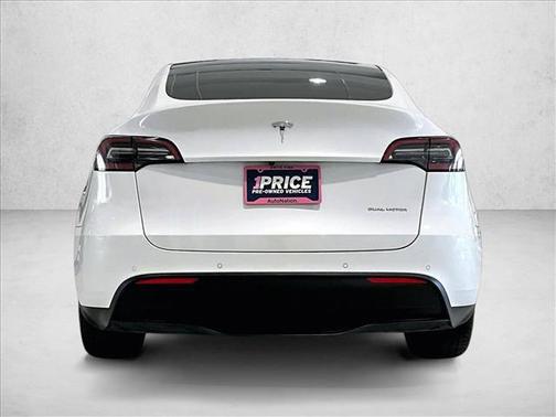 Pearl White Multi-Coat 2022 Tesla Model Y Long Range Dual Motor All-Wheel Drive