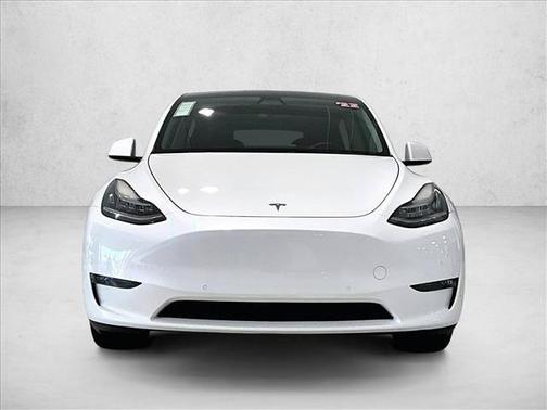 Pearl White Multi-Coat 2022 Tesla Model Y Long Range Dual Motor All-Wheel Drive
