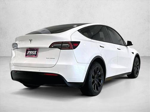 Pearl White Multi-Coat 2022 Tesla Model Y Long Range Dual Motor All-Wheel Drive