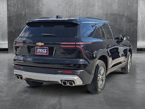 2024 Chevrolet Traverse LT