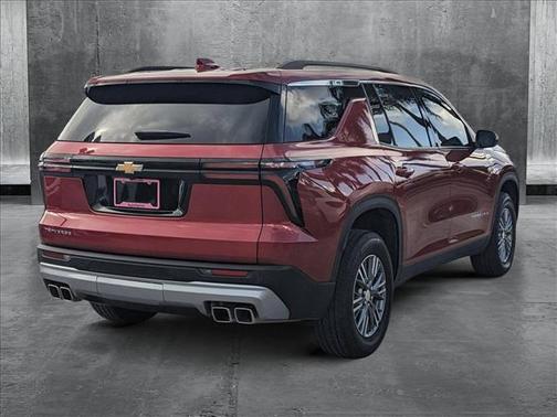 2025 Chevrolet Traverse LT
