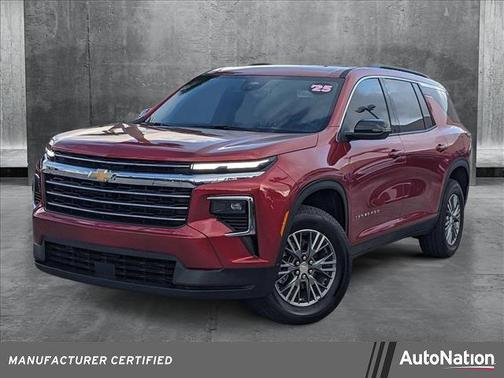 2025 Chevrolet Traverse LT