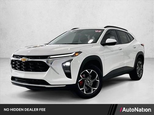 Summit White 2025 Chevrolet Trax LT