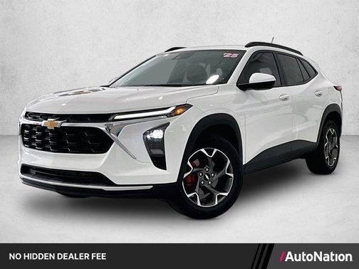 Summit White 2025 Chevrolet Trax LT