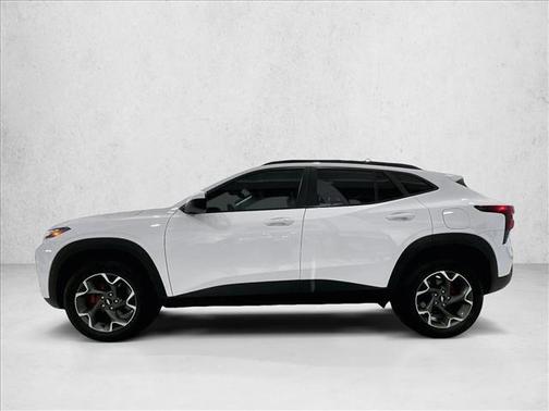 Summit White 2025 Chevrolet Trax LT
