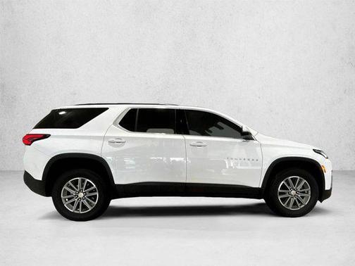 Summit White 2023 Chevrolet Traverse LT Cloth
