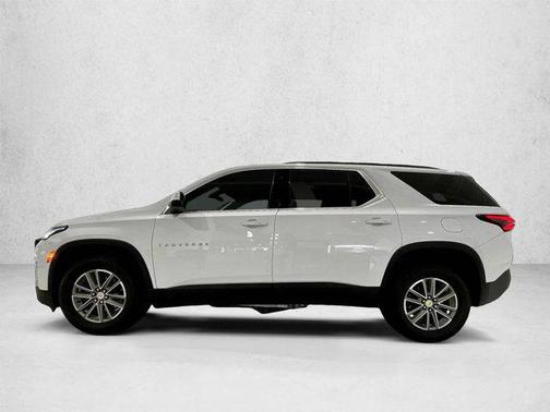 Summit White 2023 Chevrolet Traverse LT Cloth