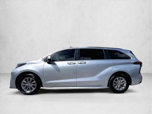 Celestial Silver Metallic 2021 Toyota Sienna LE