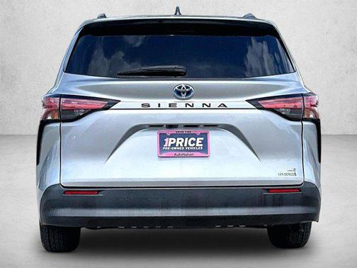 2021 Toyota Sienna LE