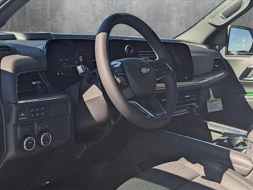 2025 Chevrolet Suburban LS