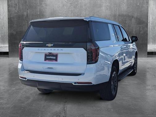 2025 Chevrolet Suburban LS