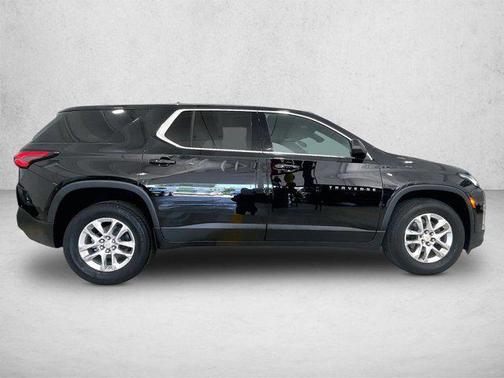 Mosaic Black Metallic 2023 Chevrolet Traverse LS
