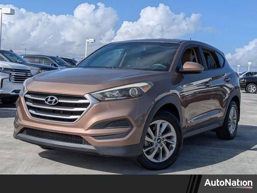 2017 Hyundai TUCSON SE