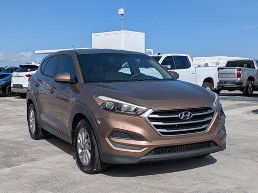 2017 Hyundai TUCSON SE