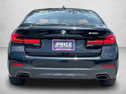 Black Sapphire Metallic 2021 BMW 540 540i