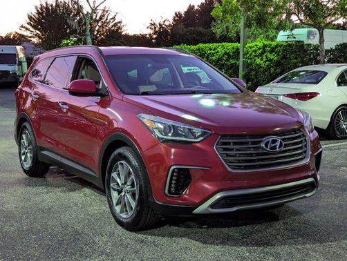 2017 Hyundai SANTA FE SE