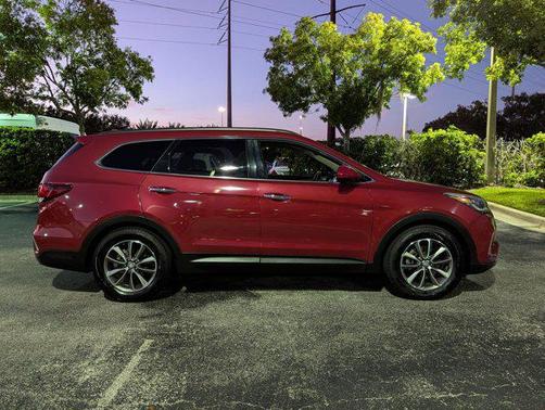 2017 Hyundai SANTA FE SE