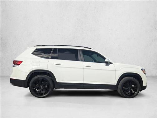 2022 Volkswagen Atlas 2.0T SE w/Technology 4MOTION