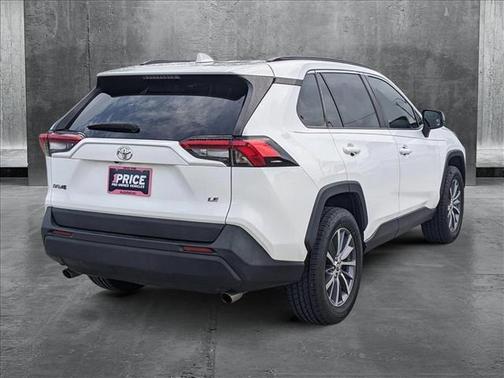 2021 Toyota RAV4 LE