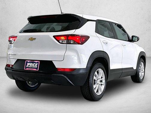 Summit White 2023 Chevrolet Trailblazer LS