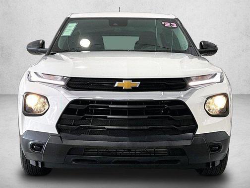 Summit White 2023 Chevrolet Trailblazer LS