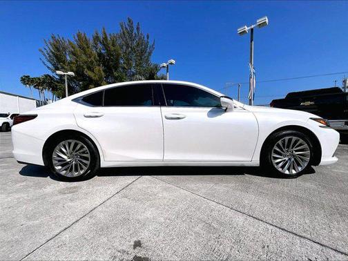 2019 Lexus ES 350 Ultra Luxury