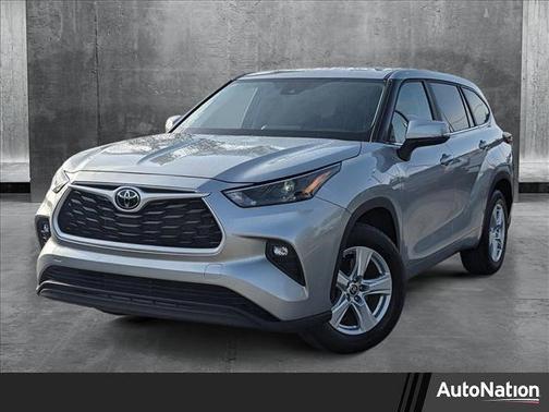 2024 Toyota Highlander LE