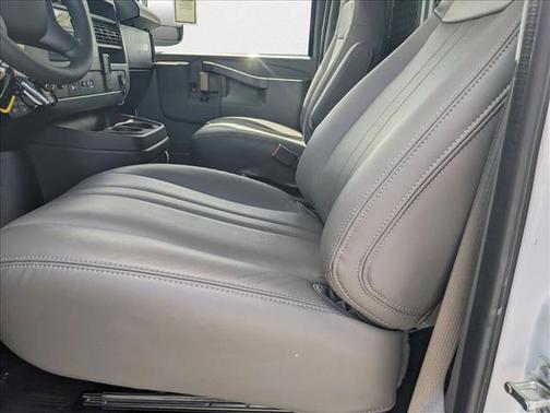 2025 Chevrolet Express 2500 RWD 2500 Regular Wheelbase WT