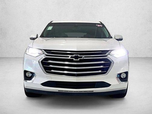 Iridescent Pearl Tricoat 2020 Chevrolet Traverse High Country