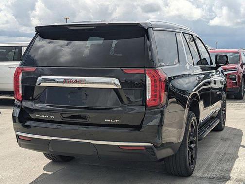 2021 GMC Yukon SLT