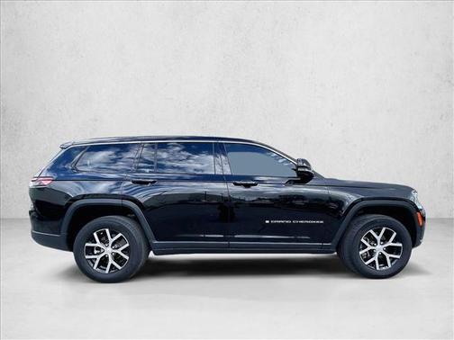 Diamond Black Crystal Pearlcoat 2023 Jeep Grand Cherokee L Limited