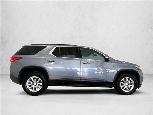 Satin Steel Metallic 2021 Chevrolet Traverse LT Leather