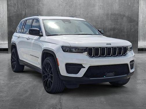 2023 Jeep Grand Cherokee Laredo
