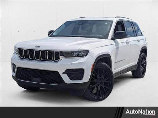 2023 Jeep Grand Cherokee Laredo