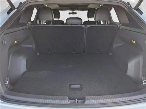 2023 Volkswagen Atlas Cross Sport 2.0T SE w/Technology