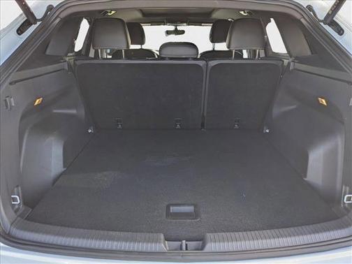 2023 Volkswagen Atlas Cross Sport 2.0T SE w/Technology